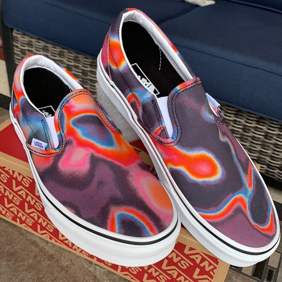 vans aura slip ons